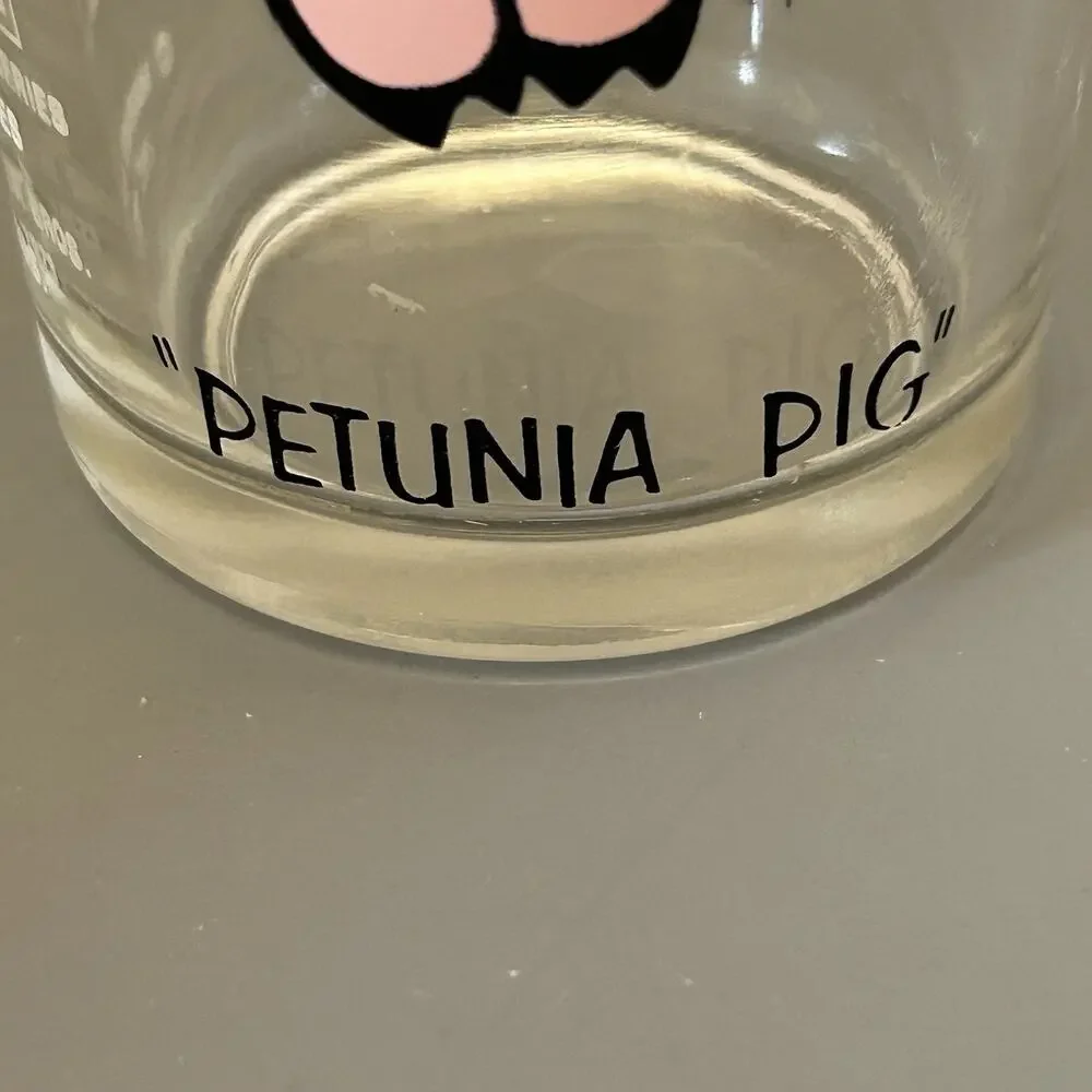 1973 Pepsi Collector’s Glasses Series Looney Tunes Porky Pig and Petunia Pig #10